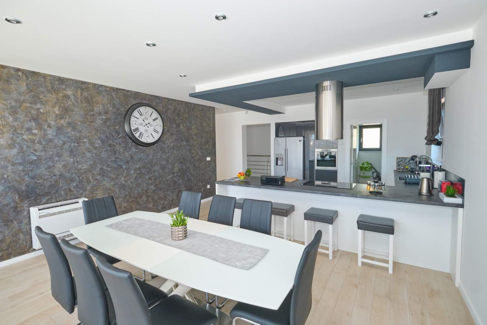 Kitchen and dining table